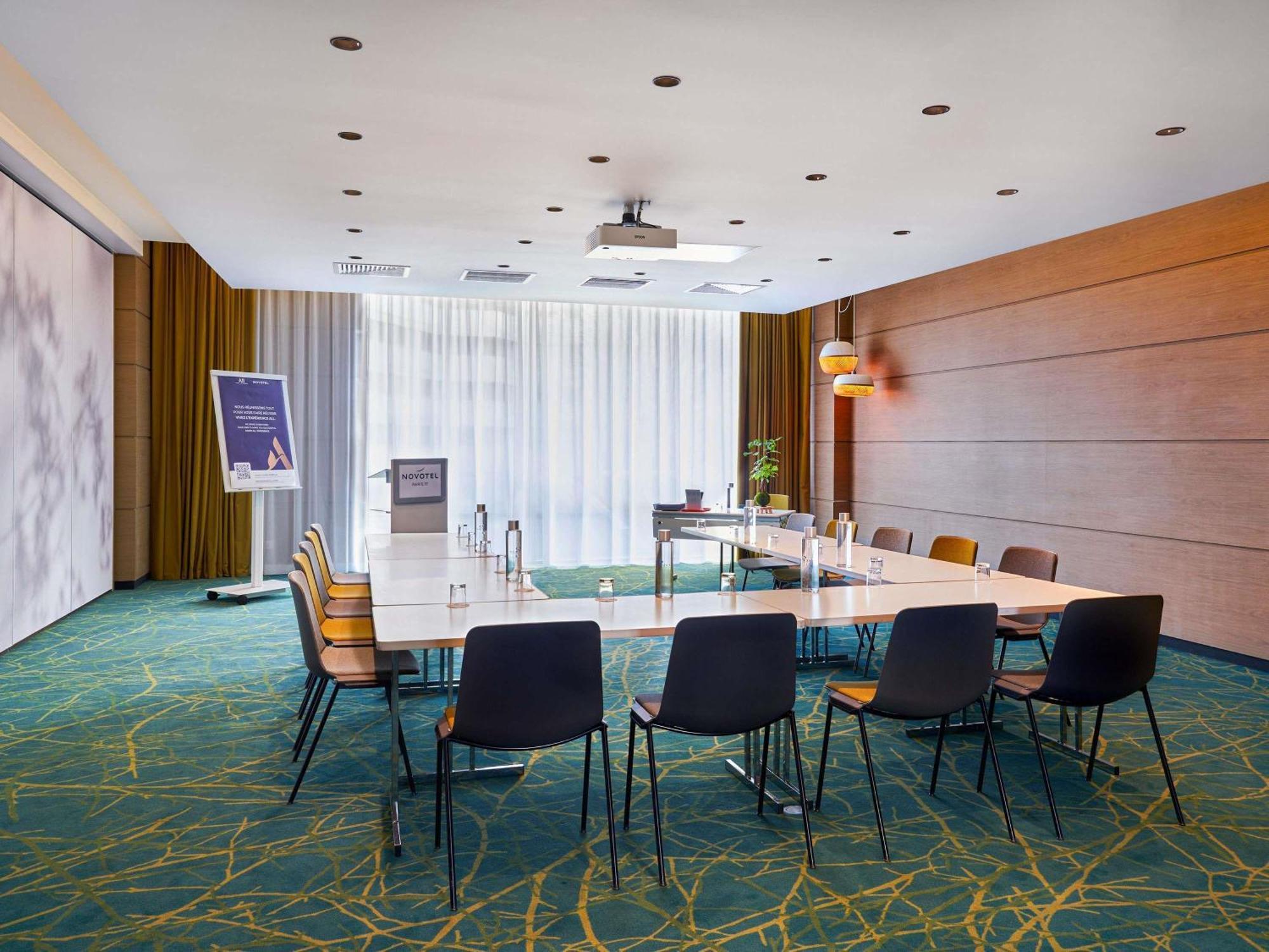 Novotel 17 4*